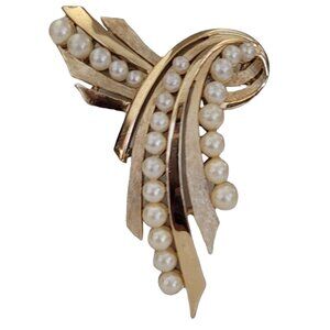 Trifari Crown Over T Gold Tone Faux Pearl Ribbon Brooch, Signed K620